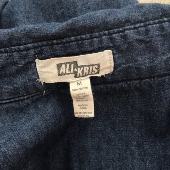 Ali & Kris Blue Button Down Shirt Size M - Picture 7 of 8